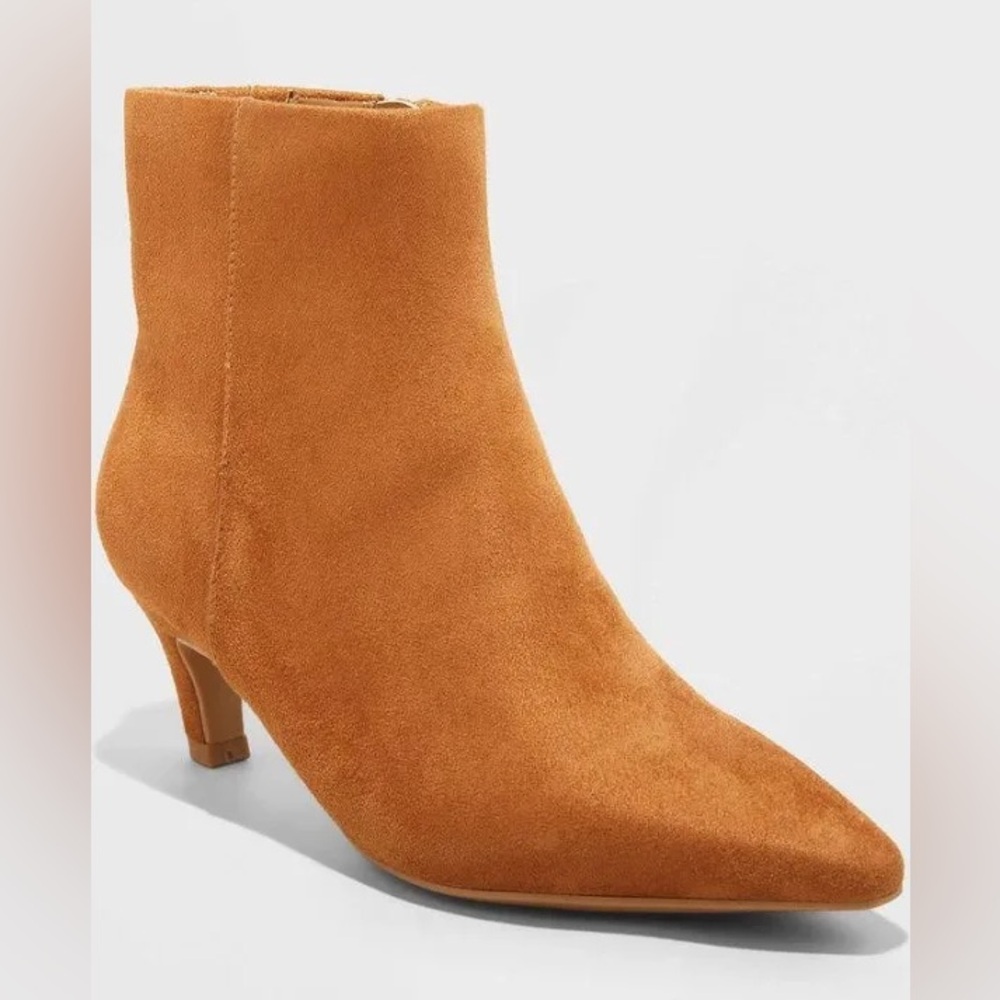 NWT Universal Thread AE986 Taylor Boots Faux Suede Size: 6